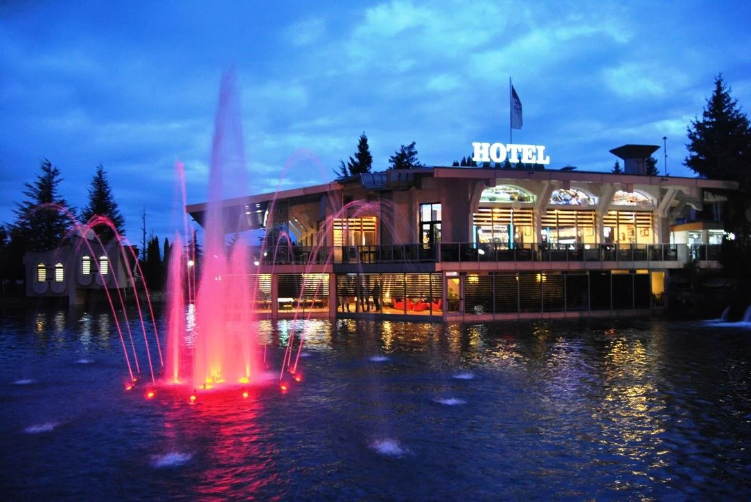 Hotel Trofta – Sallë Dasmash Luksoze
