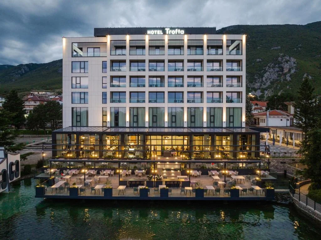 Hotel Trofta – Sallë Dasmash Luksoze