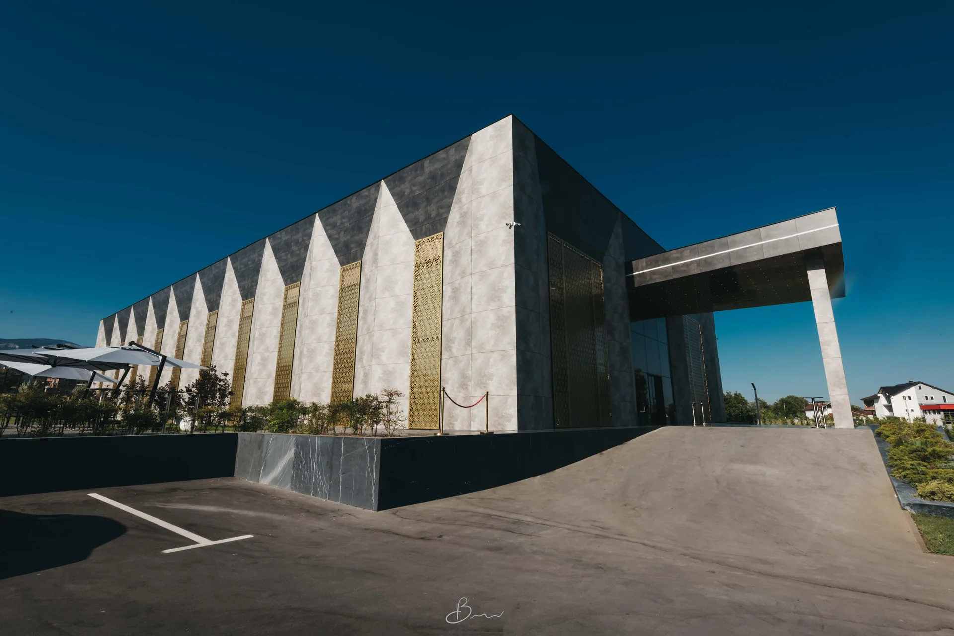 Hotel Sharaz